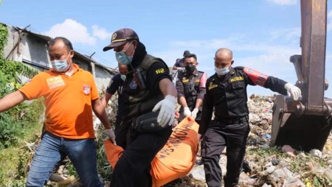 Penemuan Mayat Tanpa Identitas Tersangkut Di Enceng Gondok Bikin Heboh