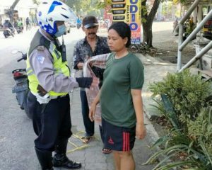 Perempuan Telanjang Di Sidoarjo Diamankan Polisi Saat Jalan Jalan