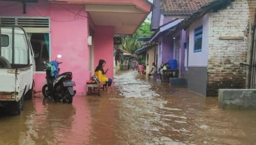 Sungai Bagong Banyuwangi Meluap, Ratusan Rumah Terendam Banjir