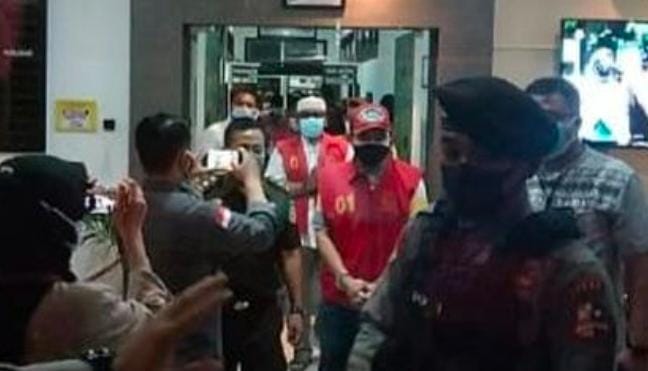 Bupati Nganjuk Novi Rahman Hidayat Mulai Diserahkan Ke Kejari Nganjuk