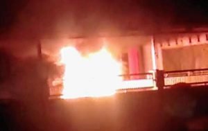 Mobil Grand Max Milik Kades Di Bondowoso Tiba Tiba Terbakar, Jadi Tanda Tanya