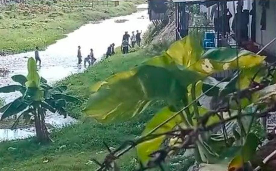 Pemerkosa Gadis SMA di Lumajang Berhasil Tertangkap Meski Sempat Terjadi Kejar Kejaran Pemerkosa Gadis SMA di Lumajang Berhasil Tertangkap Meski Sempat Terjadi Kejar Kejaran