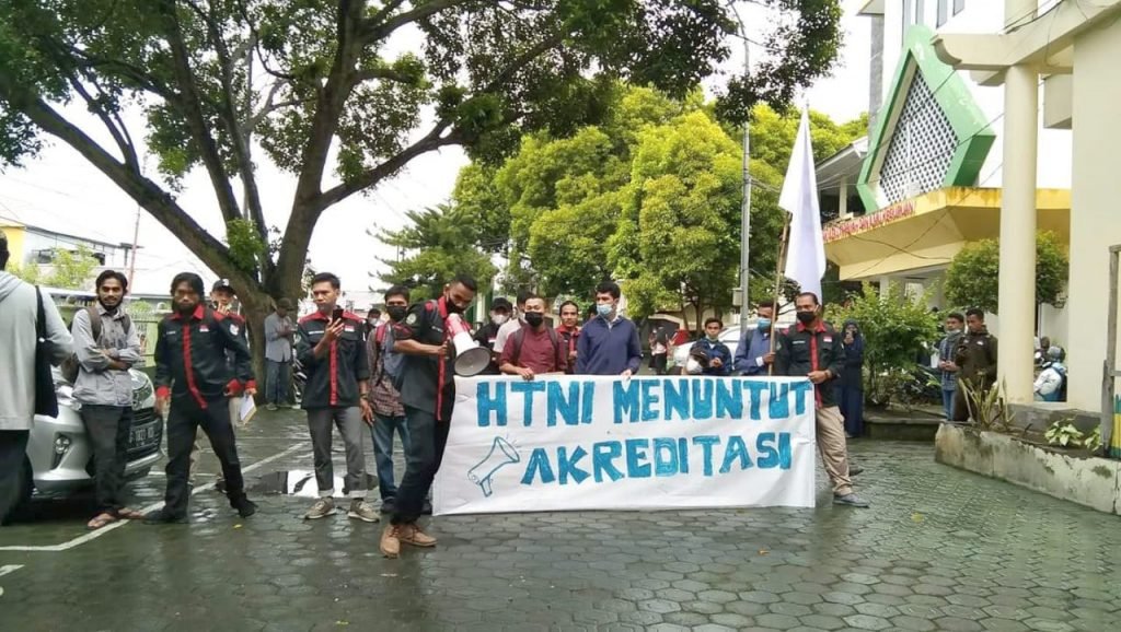 Mahasiswa HMPS-HTNI Gelar Demo Tagih Janji Rektor IAIN Ternate