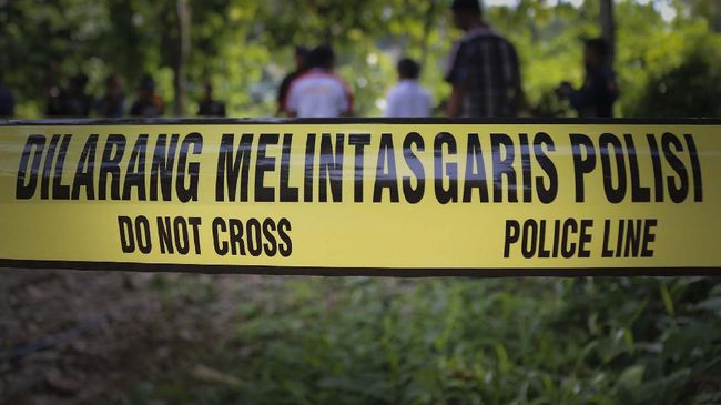 Penemuan Mayat Wanita Setengah Telanjang Bertato Kuda Poni Gegerkan Warga Penemuan Mayat Wanita Setengah Telanjang Bertato Kuda Poni Gegerkan Warga