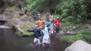 Jatuh Dari Air Terjun Triban lereng Gunung Bromo, Wisatawan Tewas 