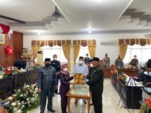 DPRD dan Walikota Mojokerto Sahkan Perubahan APBD 2021