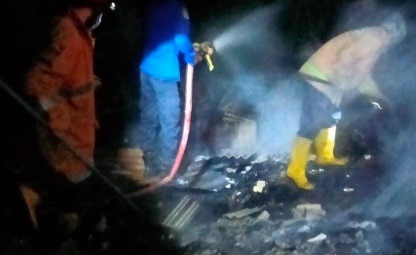 TPS Pasar Sawunggaling Lamongan Terbakar, Pelaku Pembakaran Diduga ODGJ TPS Pasar Sawunggaling Lamongan Terbakar, Pelaku Pembakaran Diduga ODGJ