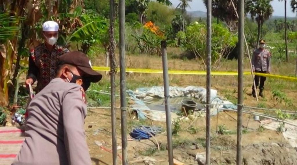 Aneh Galian Sumur Warga Sumenep Mengandung Gas Dan Menyala Saat Disulut Api