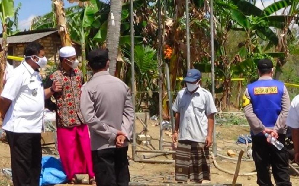 Sumur Mengeluarkan Gas di Sumenep, Yang Disulut Api, Ternyata Sudah Menyala Selama 4 Hari Sumur Mengeluarkan Gas di Sumenep, Yang Disulut Api, Ternyata Sudah Menyala Selama 4 Hari