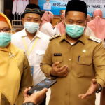 Bupati Gresik Berikan Voucer Belanja Bagi Warga Isoman Yang Mau Pindah ke Isoter