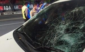 Berkendara Ugal-Ugalan, Pengemudi di Surabaya Babak Belur Dihajar Warga