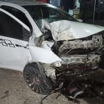 Mobil Toyota Vios Hantam Pohon