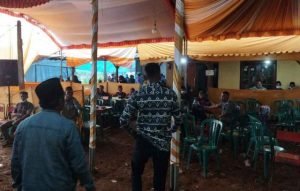 Kerumunan Hajatan di Ponorogo