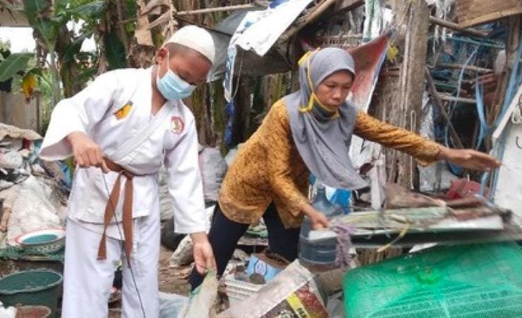 Sulastri, Ibu di Malang Yang Viral Kayuh Sepeda  Demi Anak, Ternyata Belum Pernah Terima Bansos
