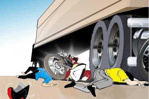 Gagal Nyalip Pemuda Asal Trowulan Meregang nyawa Dihantam Truk