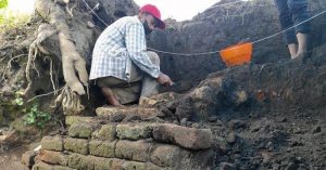 Struktur Bata Kuno Kembali Ditemukan di Area Persawahan Kota Blitar
