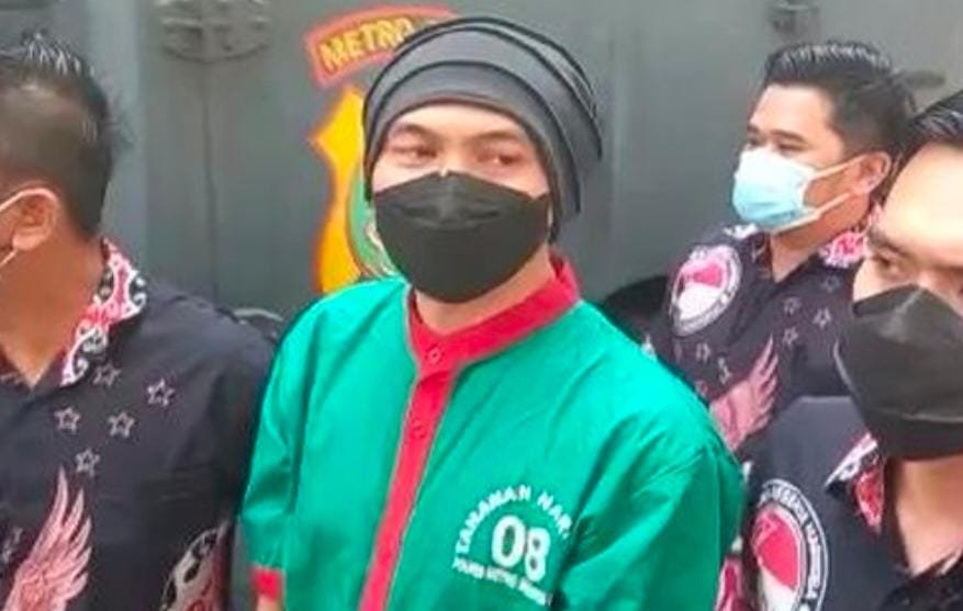 Anji drive, kecanduan ganja