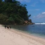 Kapal Nelayan Lobster Pecah Dihantam Ombak, 2 Nelayan Dinyatakan Hilang