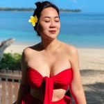 Tante Erni Pakai Bikini