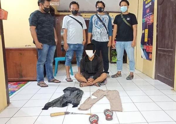 Biaya Persalinan, Ngawi, bacok penagih hutang