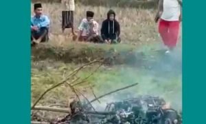 Video Viral Pelaku Curanmor Dibakar Hidup – Hidup