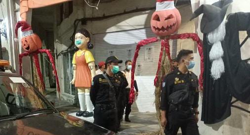 Boneka Squid Game, Surabaya