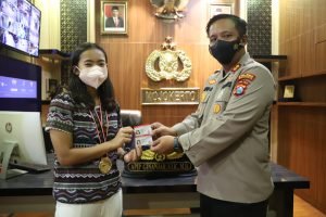 Atlet Bulutangkis Peraih Emas Pon 2020 Disambut Polres Mojokerto