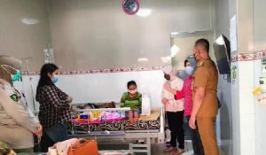 Balita Yang Disiksa Calon Ayah Tiri Rencananya Akan di Operasi