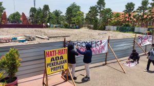 Proyek Taman Alun Alun Mojokerto Terseok Seok, Buat HMI Desak Penegak Hukum Turun Tangan