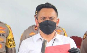 Gendam, perhiasan
