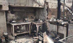 Korsleting Ngecas HP, Empat Lapak Dua Motor Jadi Korban