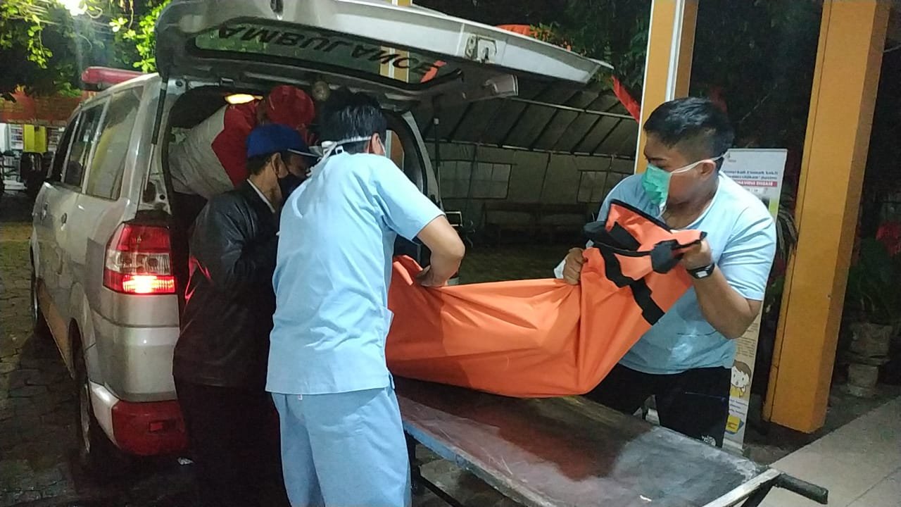 wanita tewas, malang