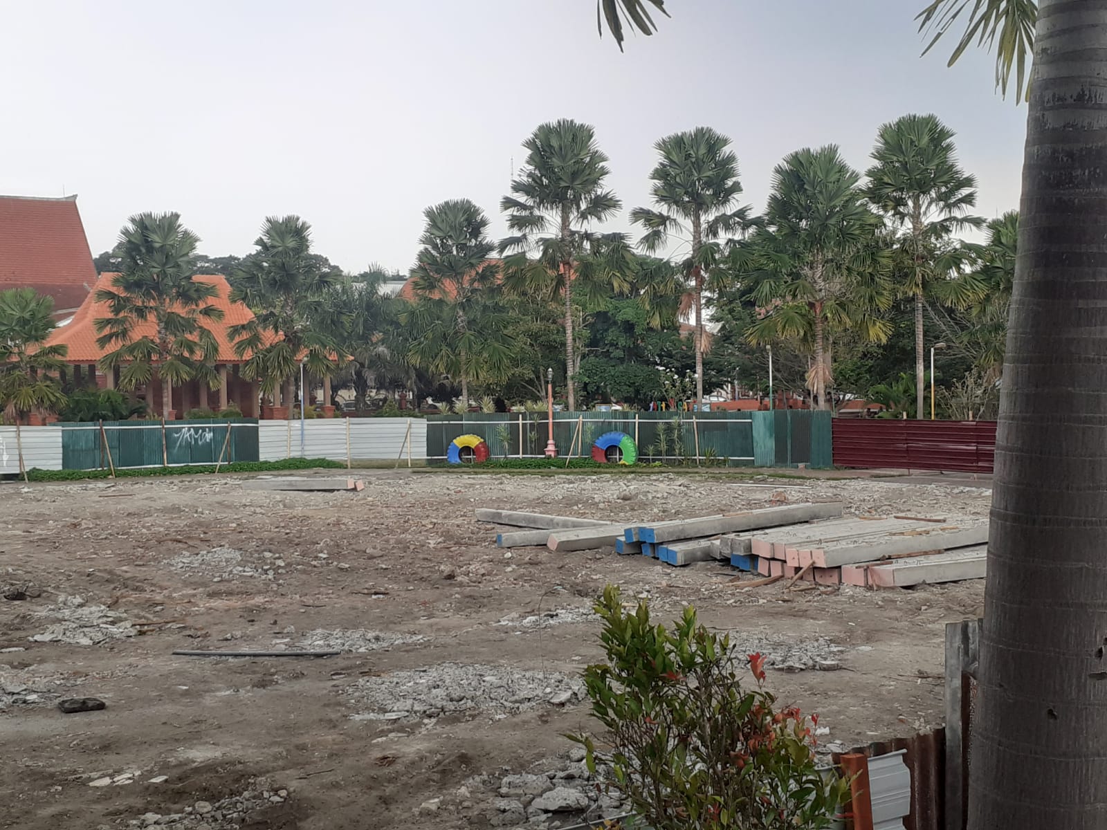 Proyek Taman Alun Alun Tugu Majapahit Mojokerto