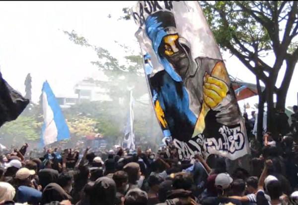 Demo Suporter, Pelatih Persela Lamongan , lamongan