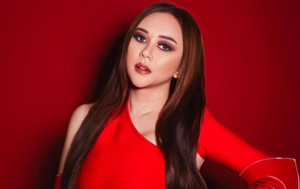 Aura Kasih Ungkap Kehidupan Seksnya Pasca Perceraian