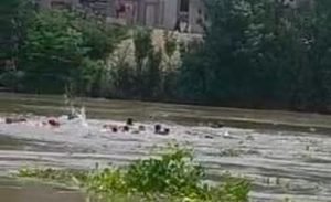 Perahu Tambang Tenggelam Di Bengawan Solo Puluhan Orang Jadi Korban