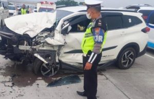 Dua Mobil Terlibat Kecelakaan Di Tol Ngawi, 1 Orang Tewas