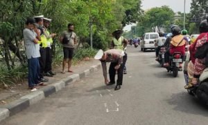 Melaju Dengan Kecepatan Tinggi Pelajar di Sidoarjo Tewas Terlindas Truk