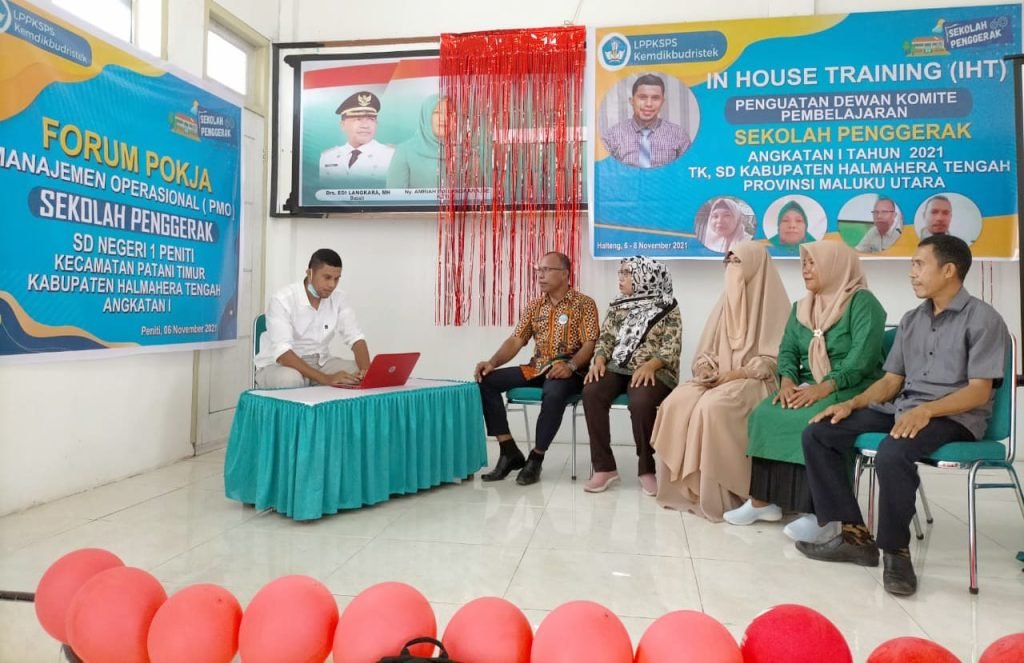Melalui In House Training, Sekolah Penggerak Di Halteng Hadirkan Pelatih Ahli