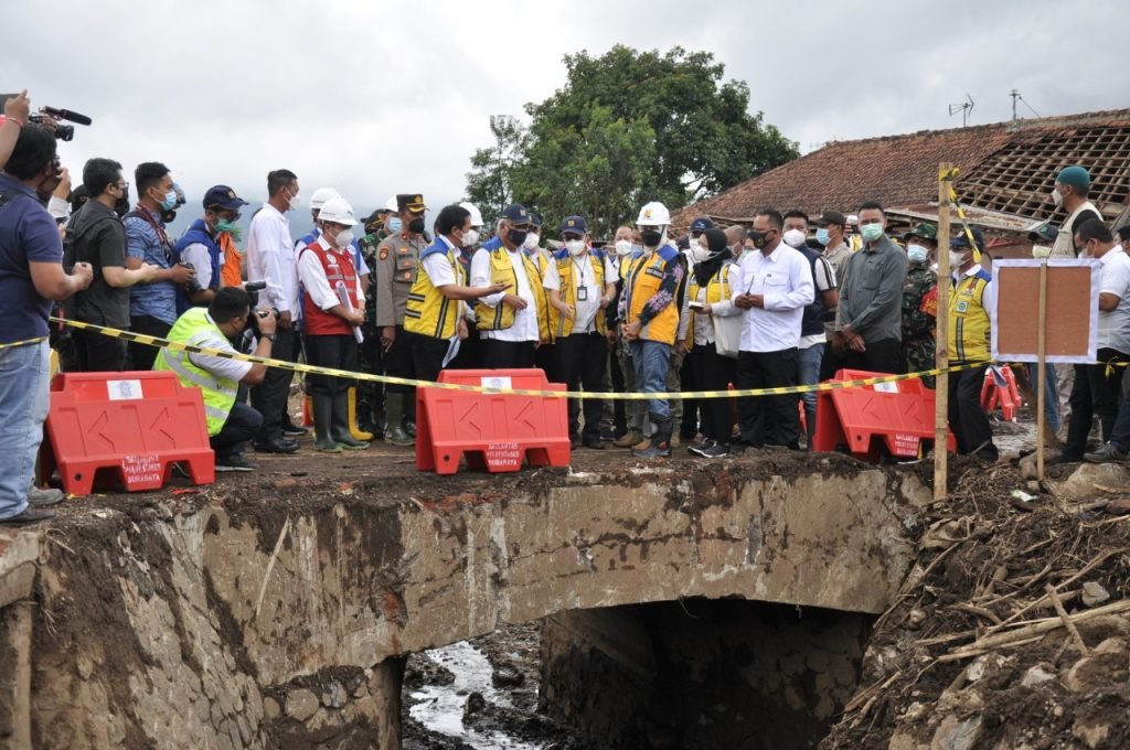 Usai Banjir Bandang Terjang Kota Batu, Menteri PUPR Minta Segera Ada Relokasi