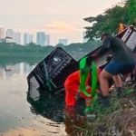 Kronologi Mobil Pickup Tercebur Di Danau, Unesa