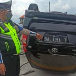 Mobil Avanza Terbalik, Tol Gempol - Pasuruan