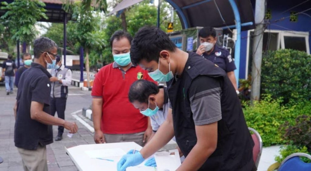 Antisipasi Kecelakaan Akibat Narkoba, Puluhan Sopir di Surabaya di Tes Urine