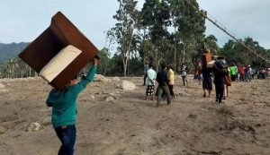 Sempat Dikira Ada Erupsi Susulan, Warga Berhamburan Menyelamatkan Diri