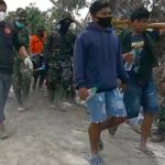 Tim SAR Gabungan Temukan Dua Jenazah Korban Gunung Semeru Di Aliran Sungai Kampung Renteng