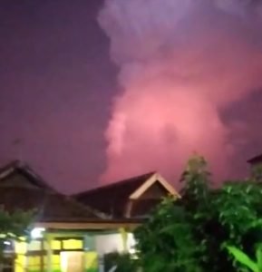 Awan Merah, Gunung Welirang, Awan Cumulonimbus