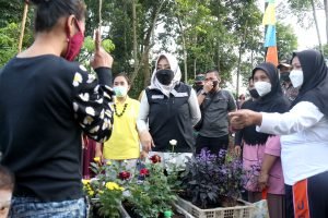 Dongkrak Ekonomi Masa Pandemi, Bupati Gelar Pasar Kaget