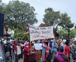 Demo di Depan Pemkab Sumenep Sempat Diwarnai Aksi Saling Dorong