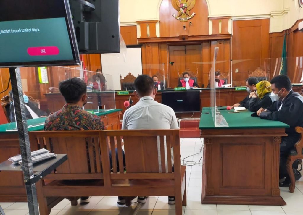 Dua Oknum Polisi Penganiaya Jurnalis Nurhadi Divonis 10 Bulan Penjara
