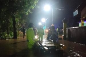 Usai Diguyur Hujan 4 Jam, Rumah Warga Kediri Terendam Banjir
